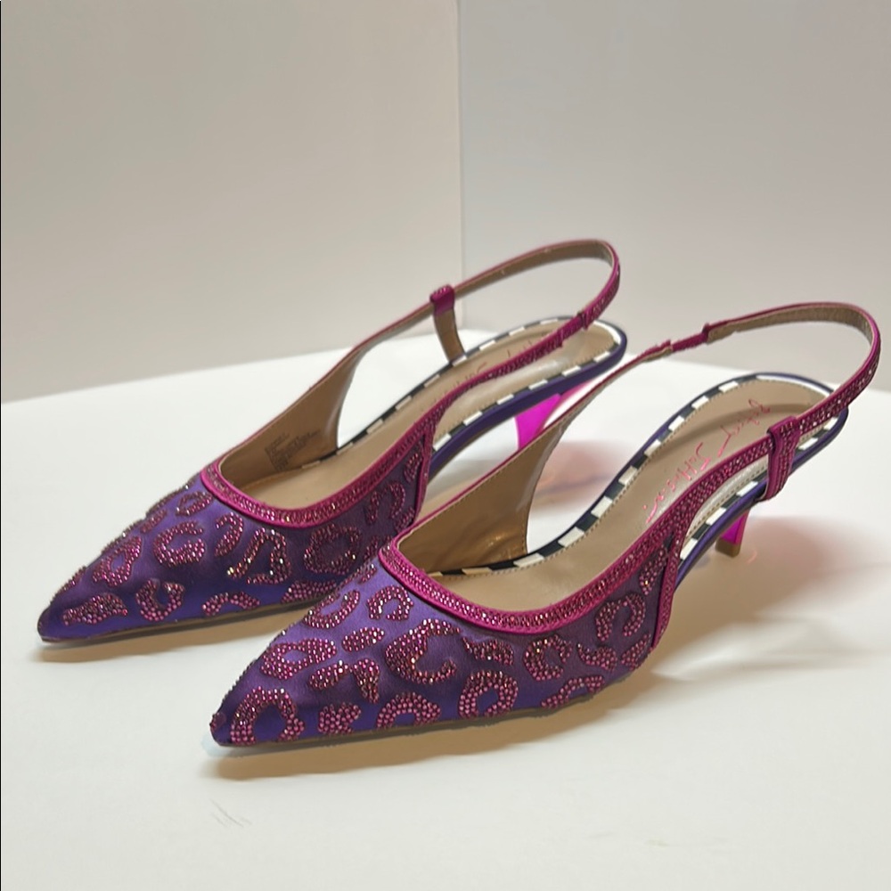Betsey Johnson Purple and Pink Crystal Leopard Slingback Heels 7M - Picture 2 of 4